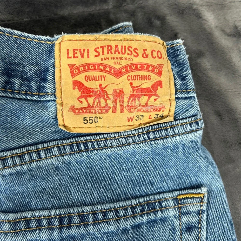 Levi's 550 Relaxed Fit Jeans Mens 33x34 Blue Denim 00550-4891 Medium Wash